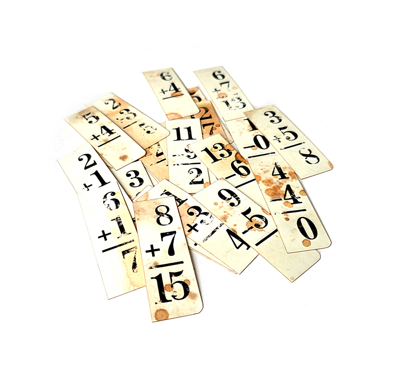 UmWOW Cuts – Mini Flashcards Worn - Image 2